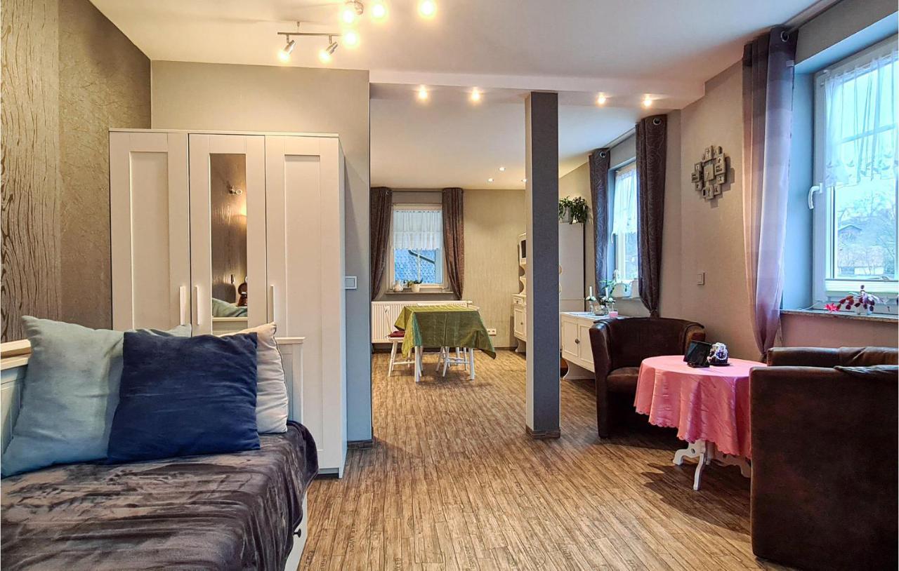 2 Bedroom Cozy Apartment In Suhl Extérieur photo